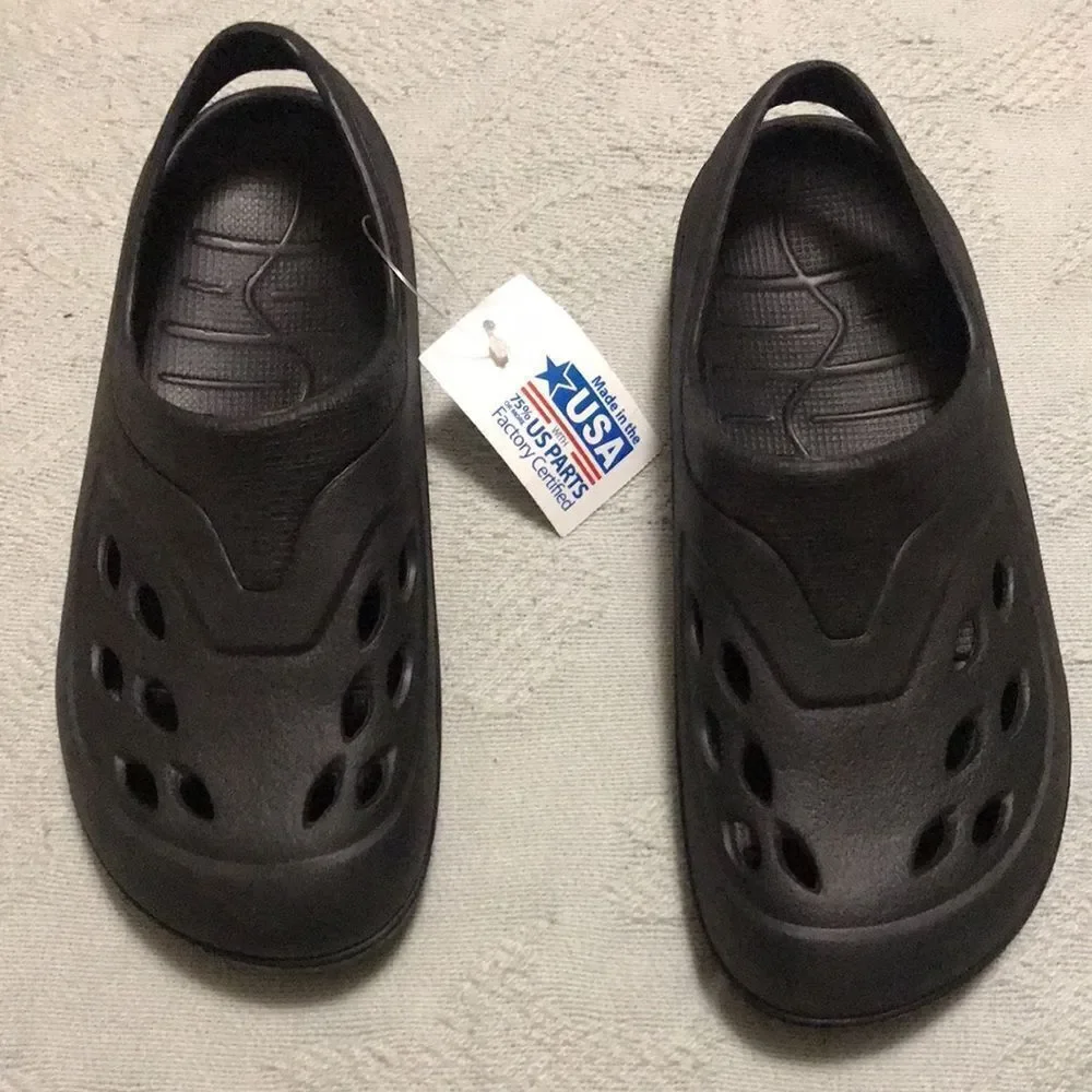 Made In USA water Shoes Boy Size 3/4